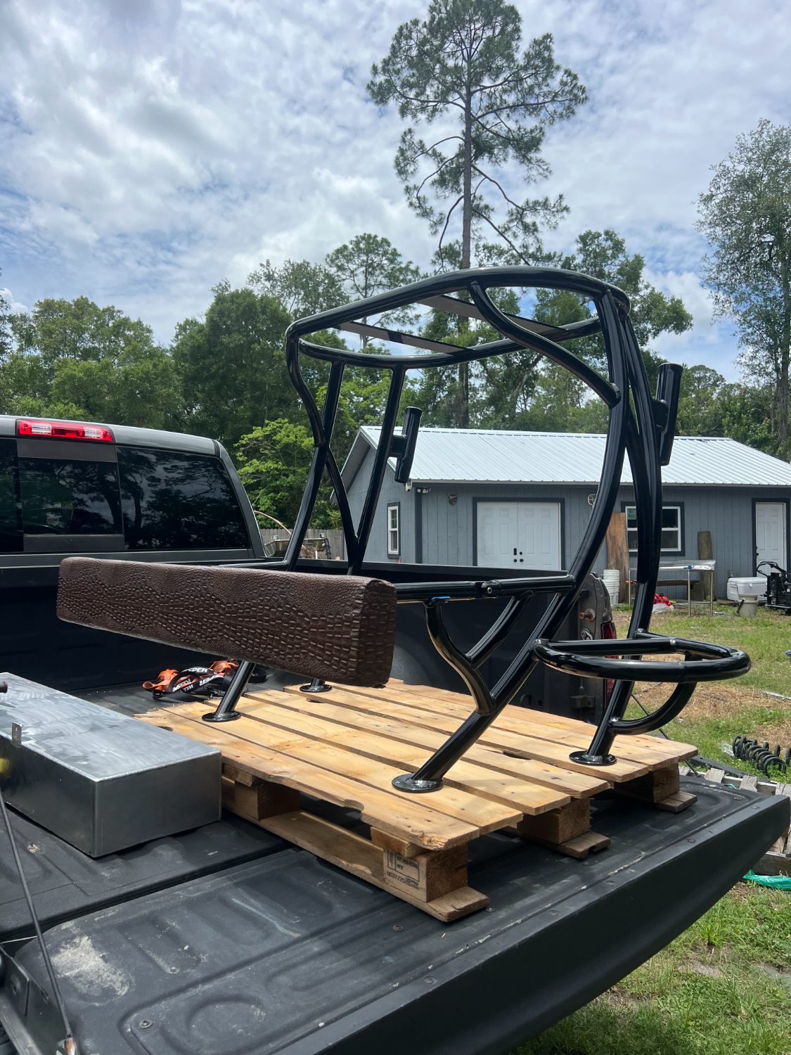 Black powdercoated poling platform with leaning seat