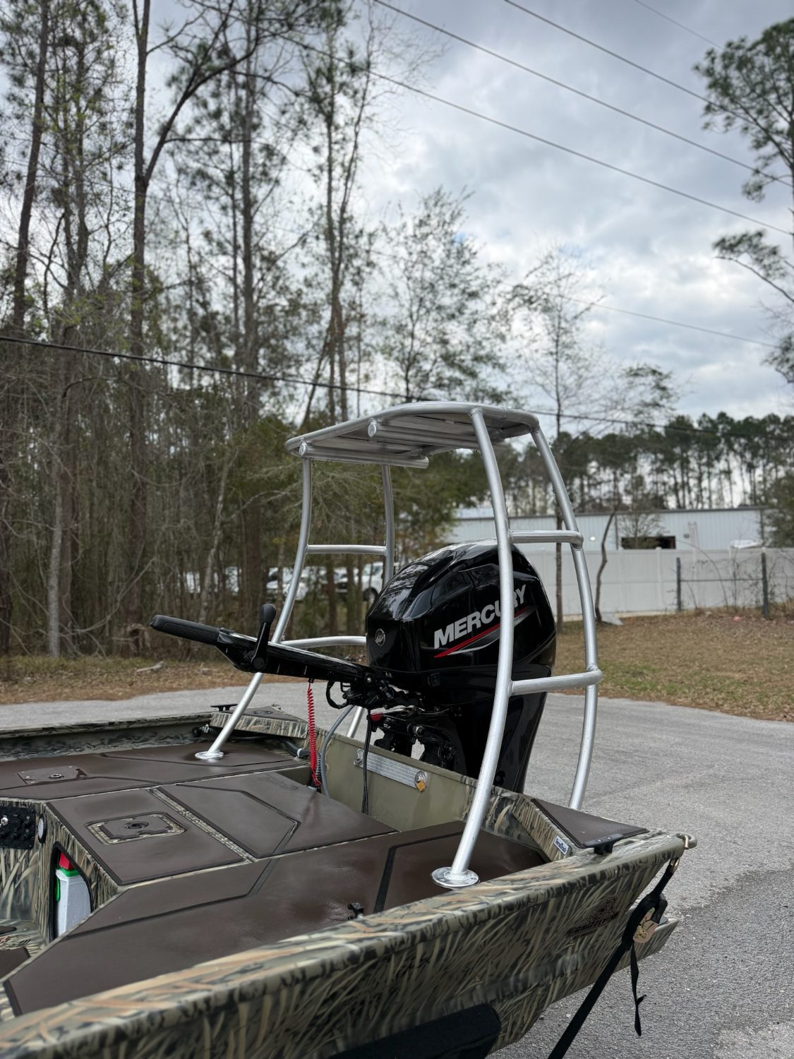 Camo duck boat with aluminum platform