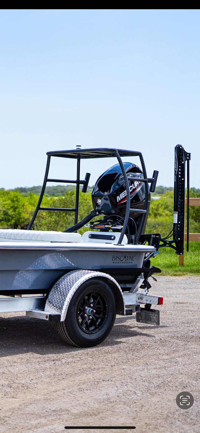Flats skiff with poling platform and Power-Pole